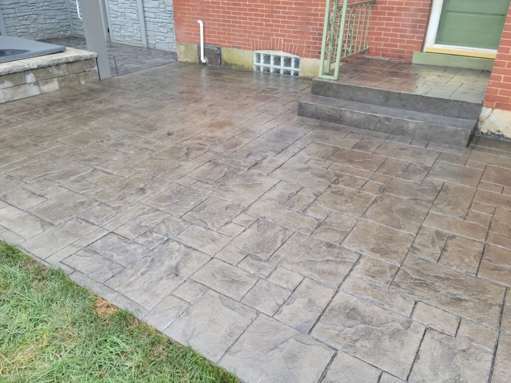 Patio - Patio with square tiles
